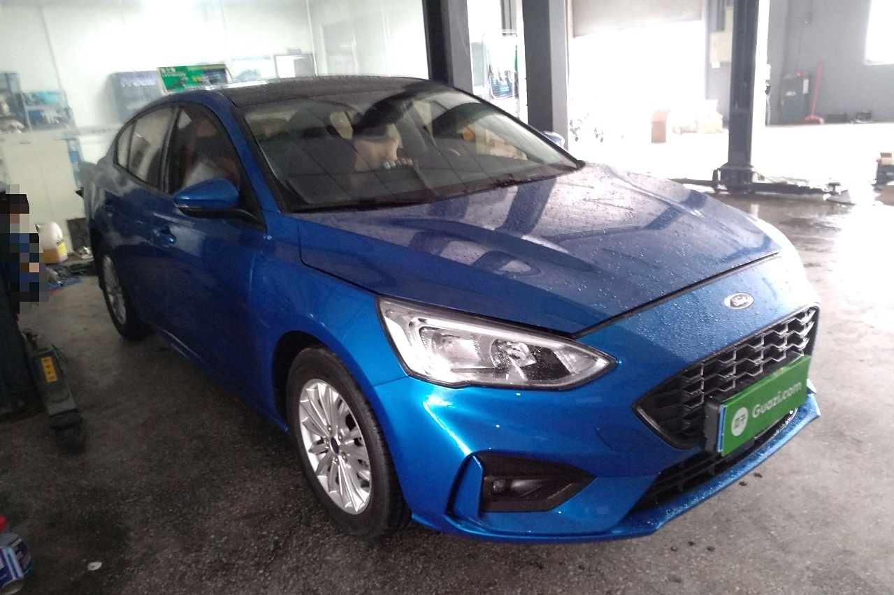 福特 福克斯 2020款 三厢 ecoboost 180 自动锋潮型
