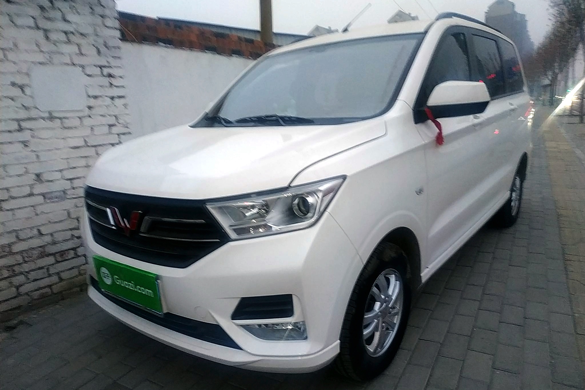 五菱宏光 2019款 1.5l s舒适型国vi lar