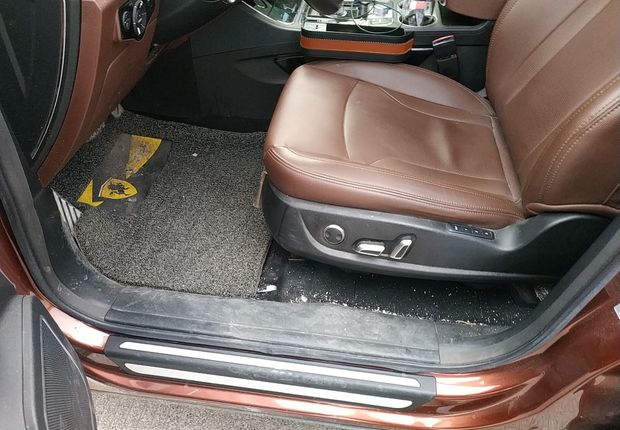 众泰t6002016款20t自动前驱运动版尊贵型国Ⅴ