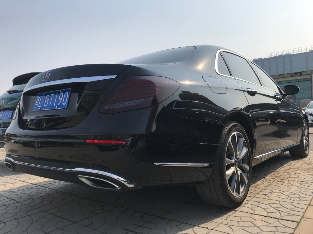 奔驰2020款e级260,2020款奔驰C级260 奔驰e级 2020款 e 260 l