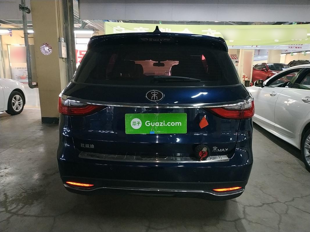 比亚迪 宋max 2018款 1.5t 手动智联豪华型 6座