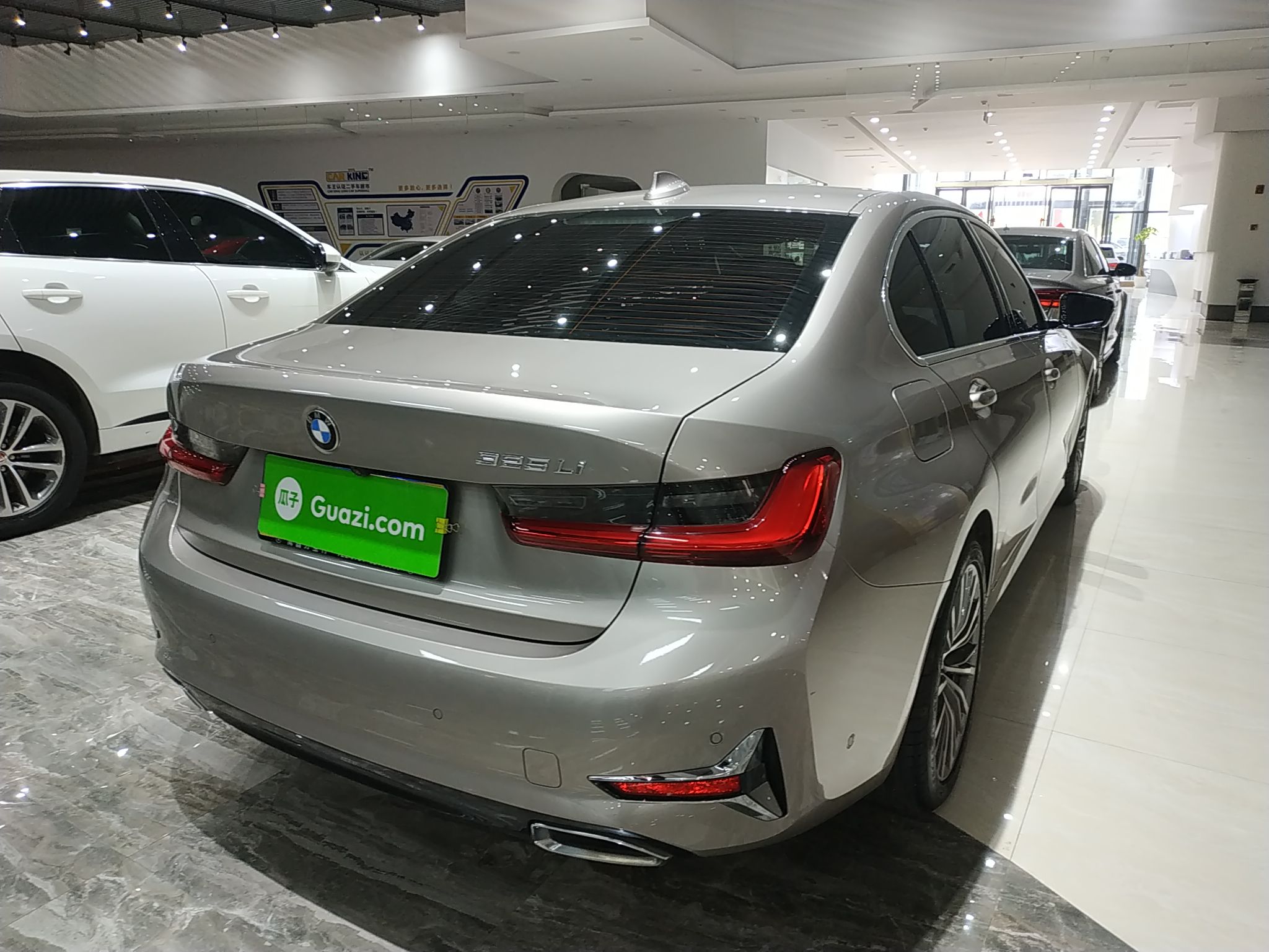 宝马3系 325li 2020款 2.0t 自动 汽油 首发版 (国Ⅵ)