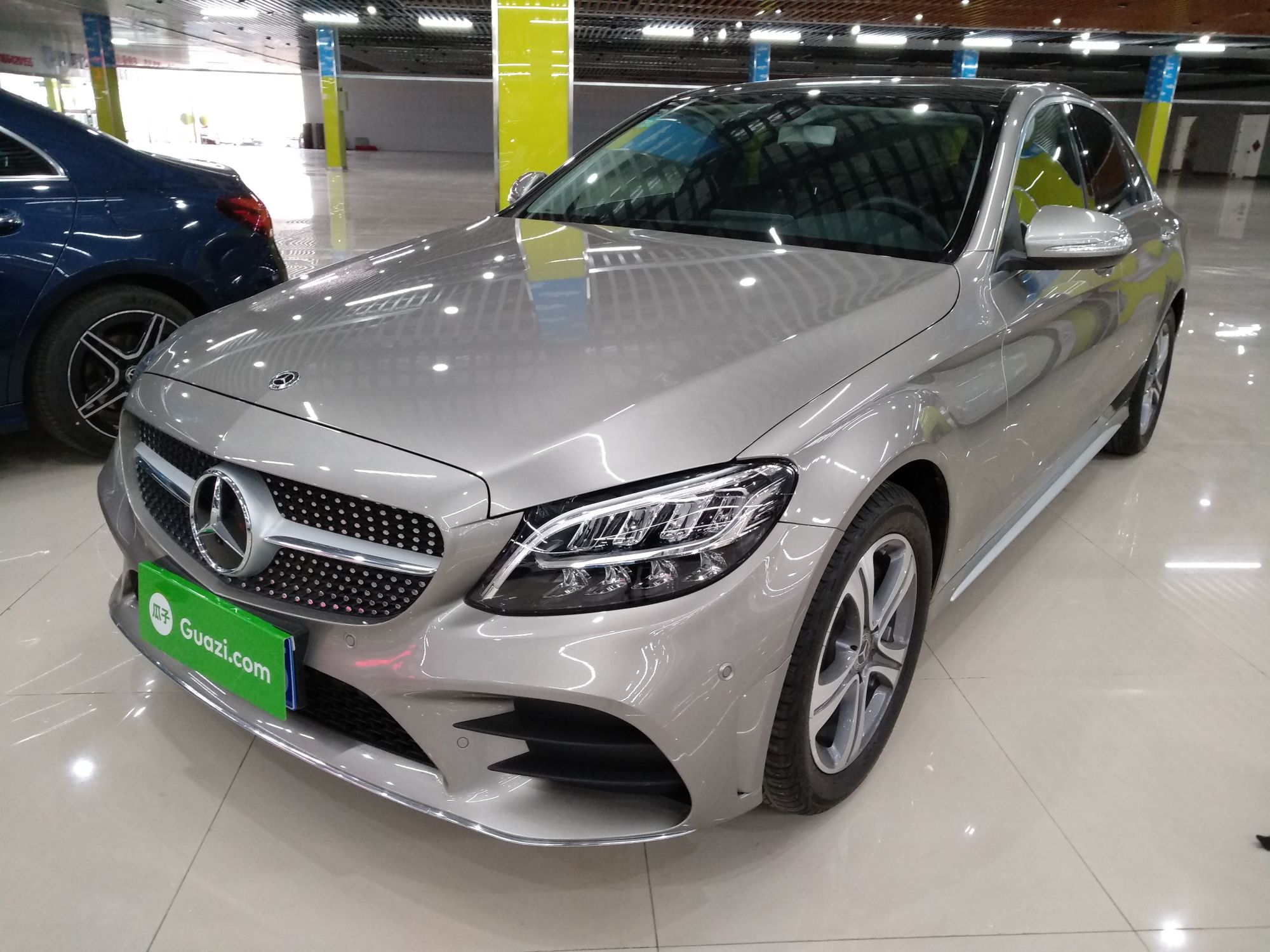 奔驰c级 c260l 2020款 1.5t 自动 运动版 (国Ⅵ)