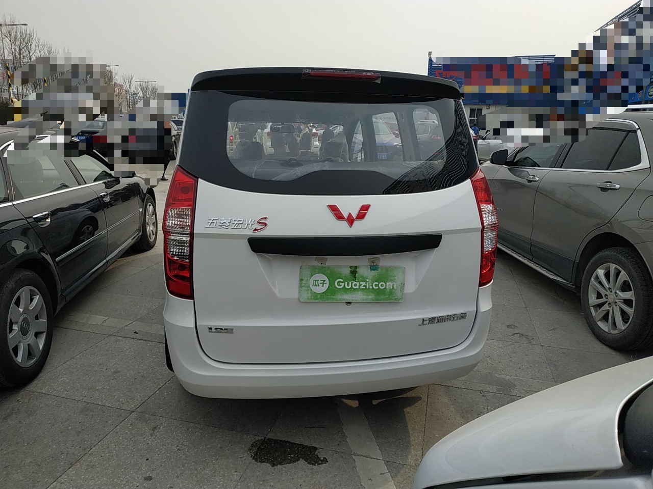 五菱宏光 s 2020款 1.2l 手动 5座 基本型