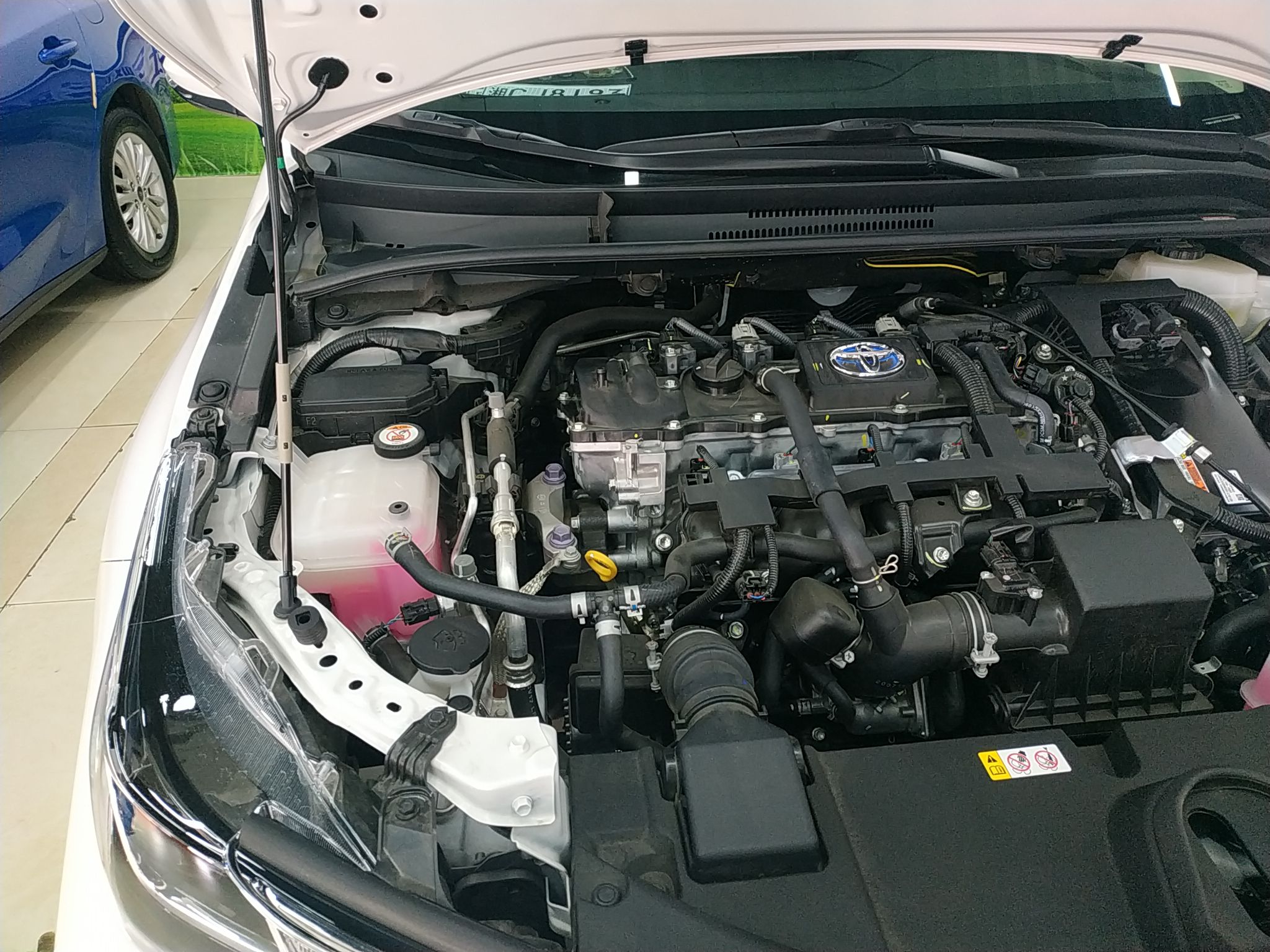 丰田 卡罗拉 2021款 双擎 1.8l e-cvt精英版