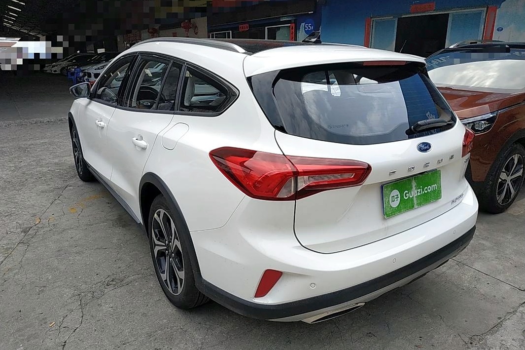 福特 福克斯 2021款 猎装版 ecoboost 180 自动猎潮型