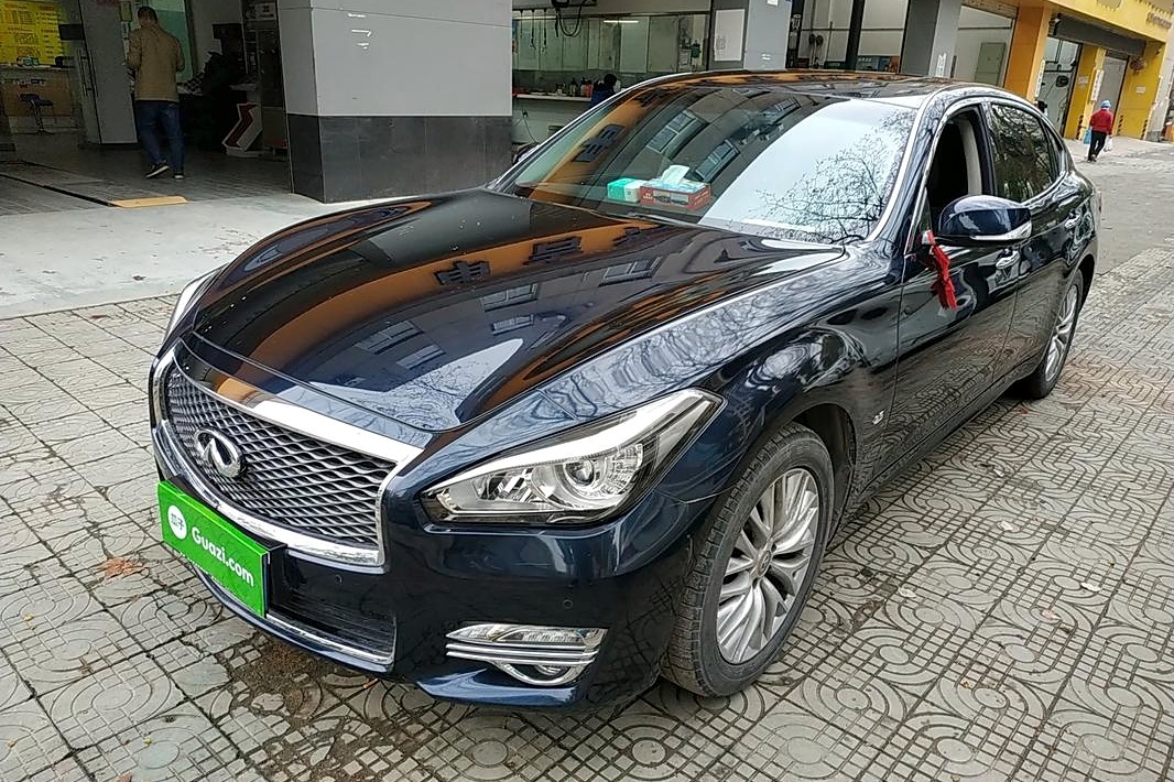 英菲尼迪q70 2017款 q70l 2.5l 悦享版(进口)