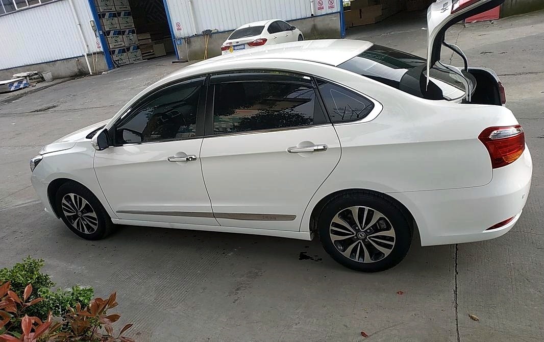 东风风神a60 2016款 1.6l 自动豪华型