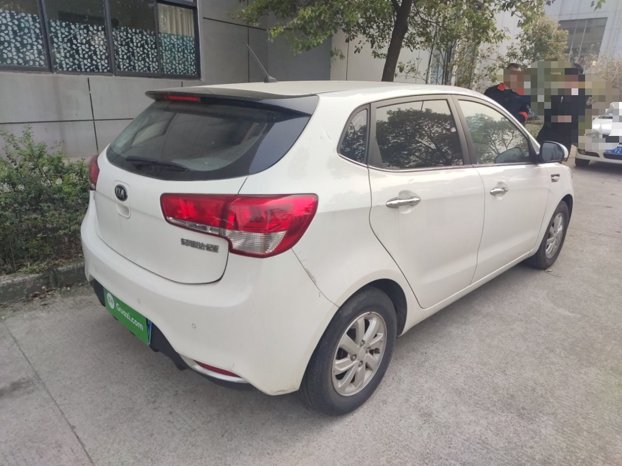 起亚k2 2015款 1.4l 手动 5门5座两厢车 gls炫酷版 (国Ⅴ)
