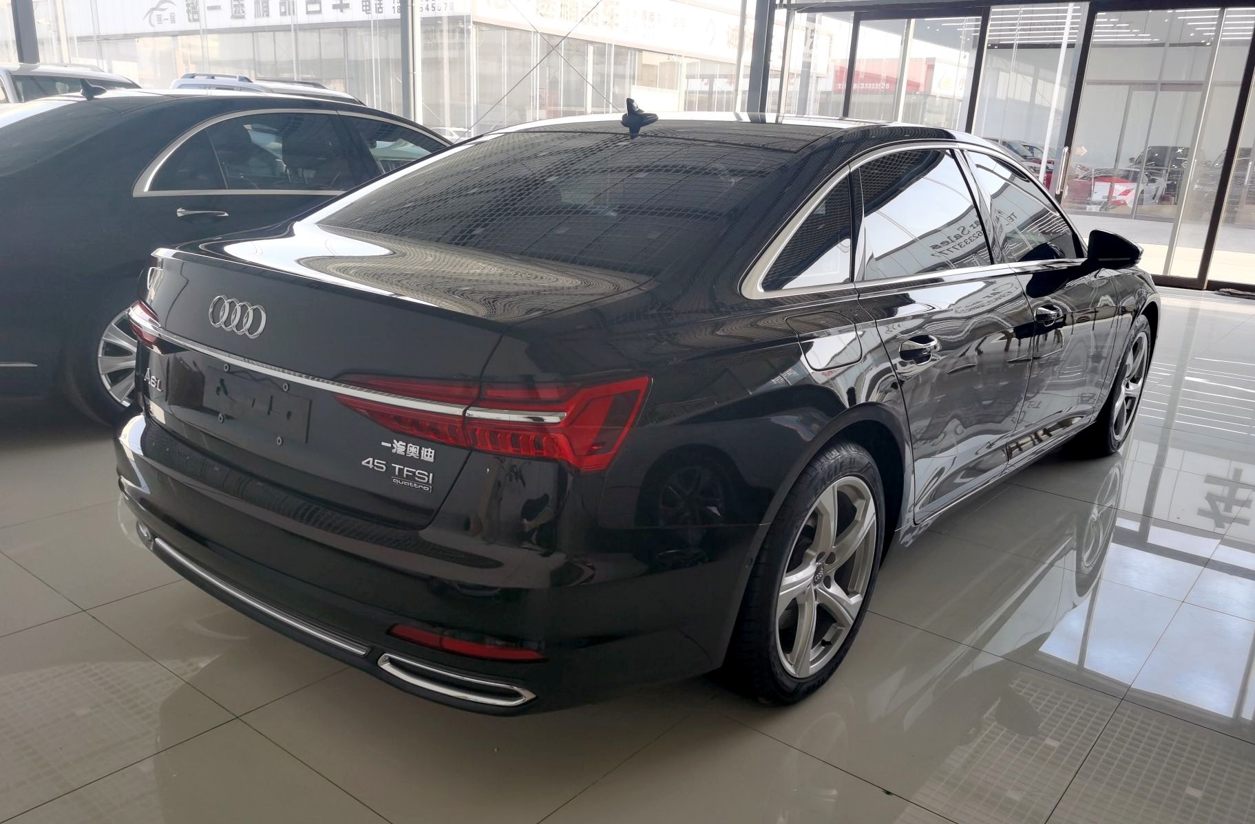 奥迪a6l 2021款 45 tfsi quattro 臻选致雅型