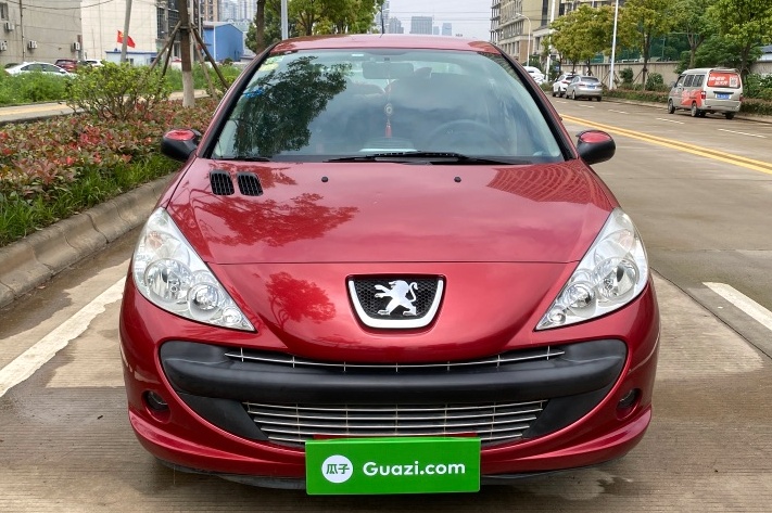 标致207 2009款 三厢 1.6l 自动品乐版