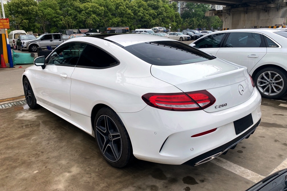 奔驰c级 2019款 c 260 轿跑车(进口)