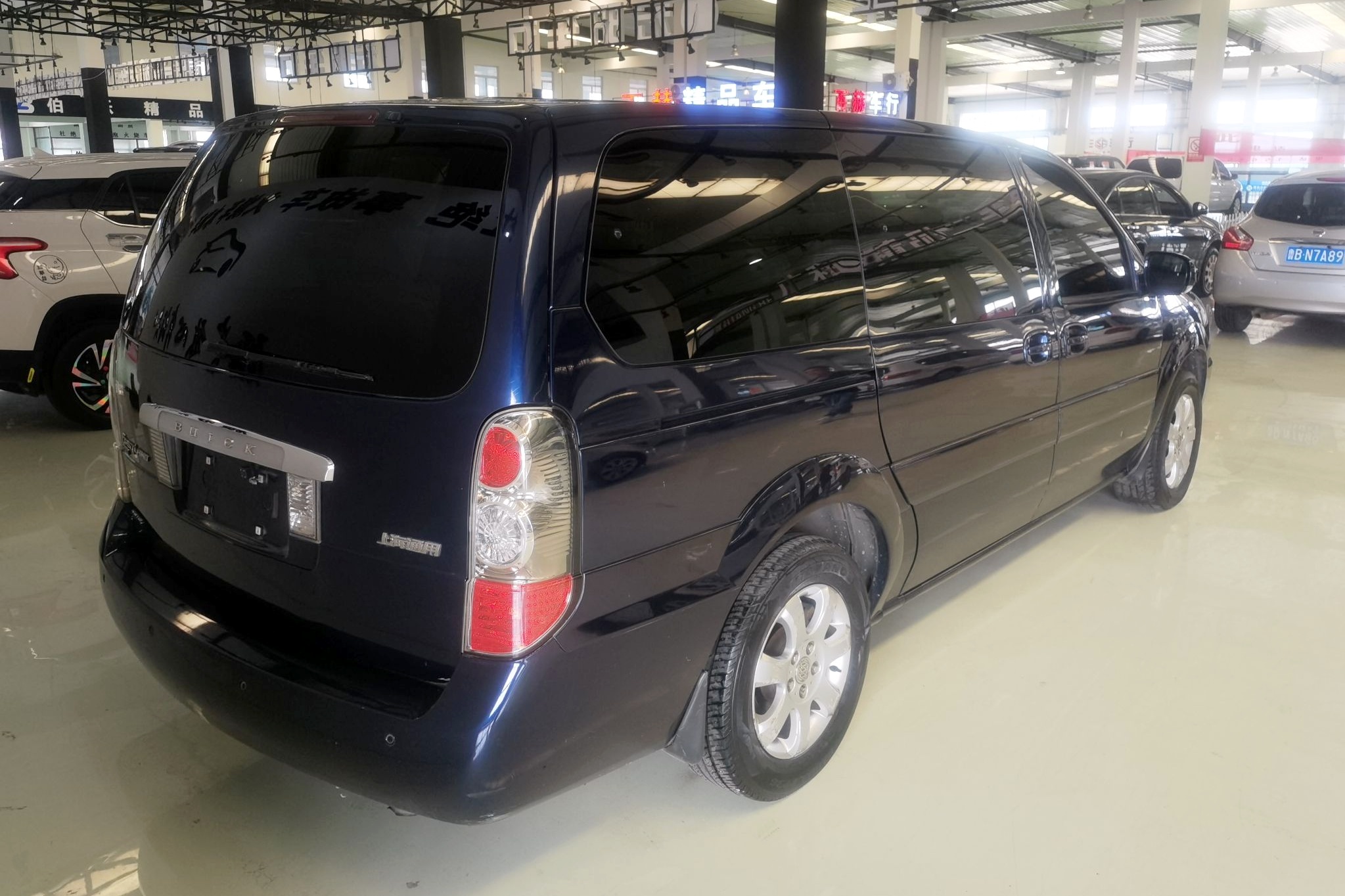 别克gl8 2006款 陆尊 3.0l ct 舒适版
