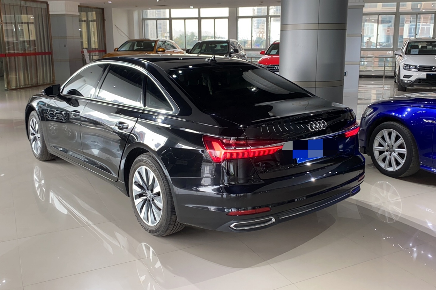 奥迪a6l 2020款 45 tfsi 臻选致雅型