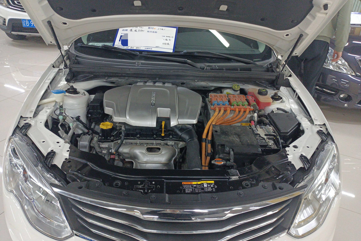 荣威e550保险丝指示图,荣威e550用户手册 荣威e550 2014款 550 plug-in 旗舰版