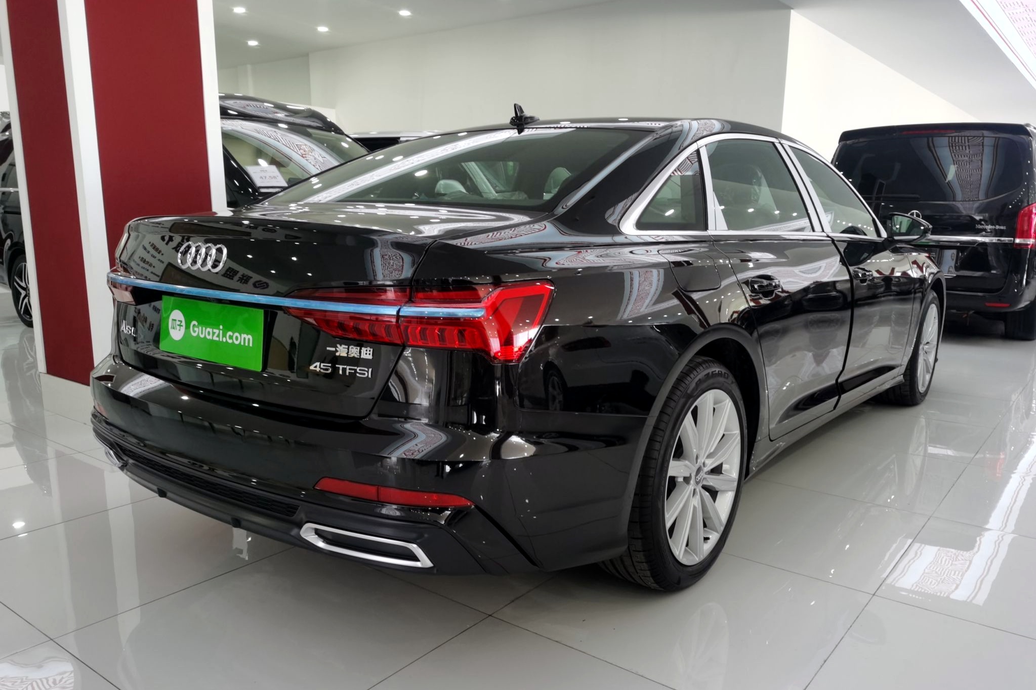 奥迪a6l 2021款 45 tfsi 臻选动感型