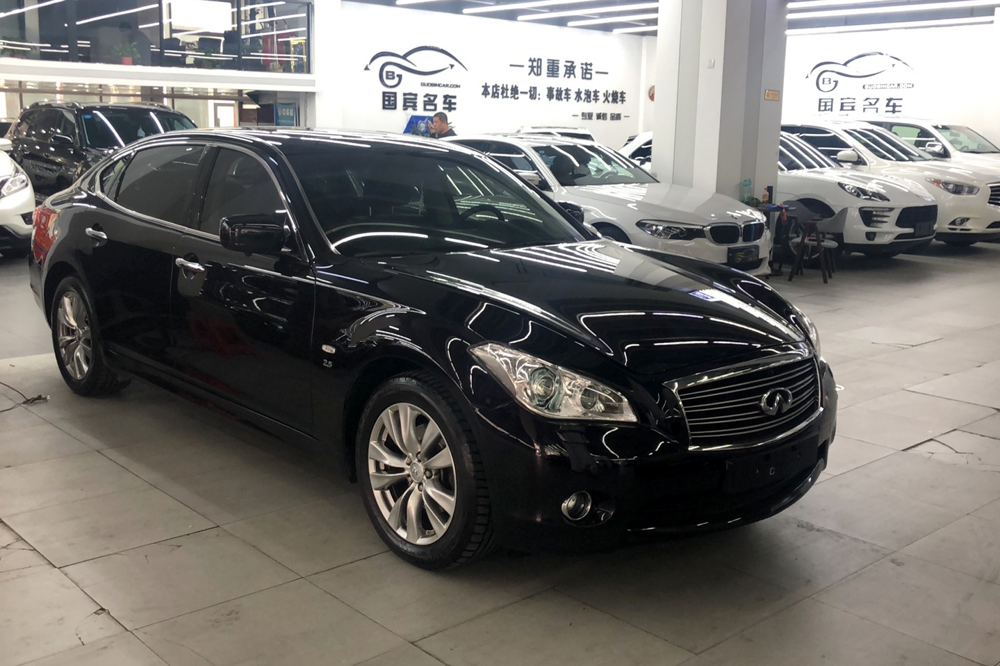 英菲尼迪q70l 2015款 q70l 2.5l 悦享版(进口)