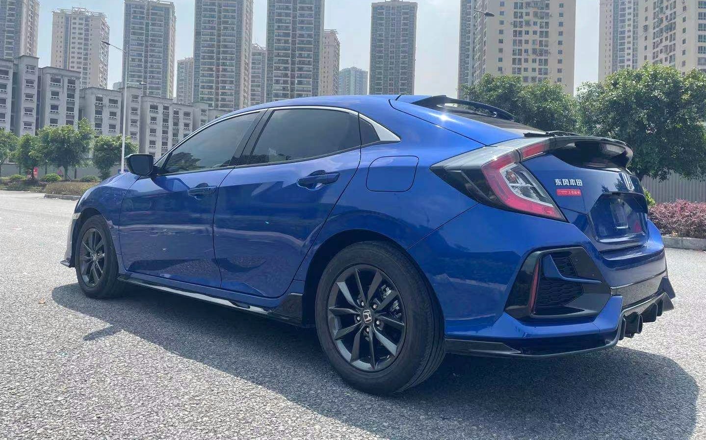 本田 思域 2021款 hatchback 220turbo cvt新锐控