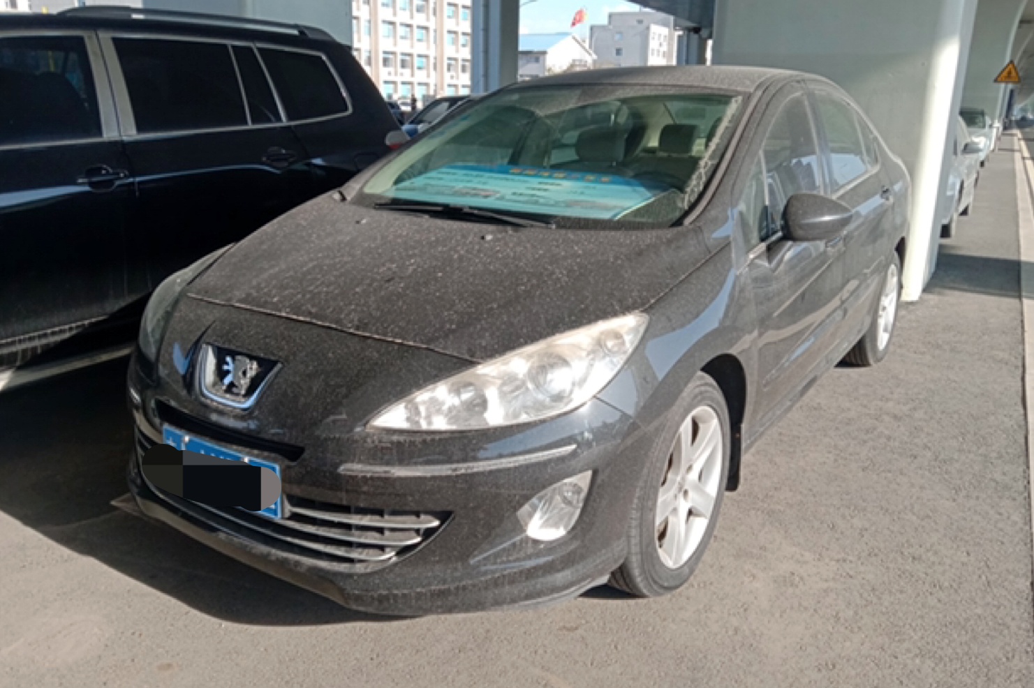 标致408 2010款 2.0l 手动舒适版