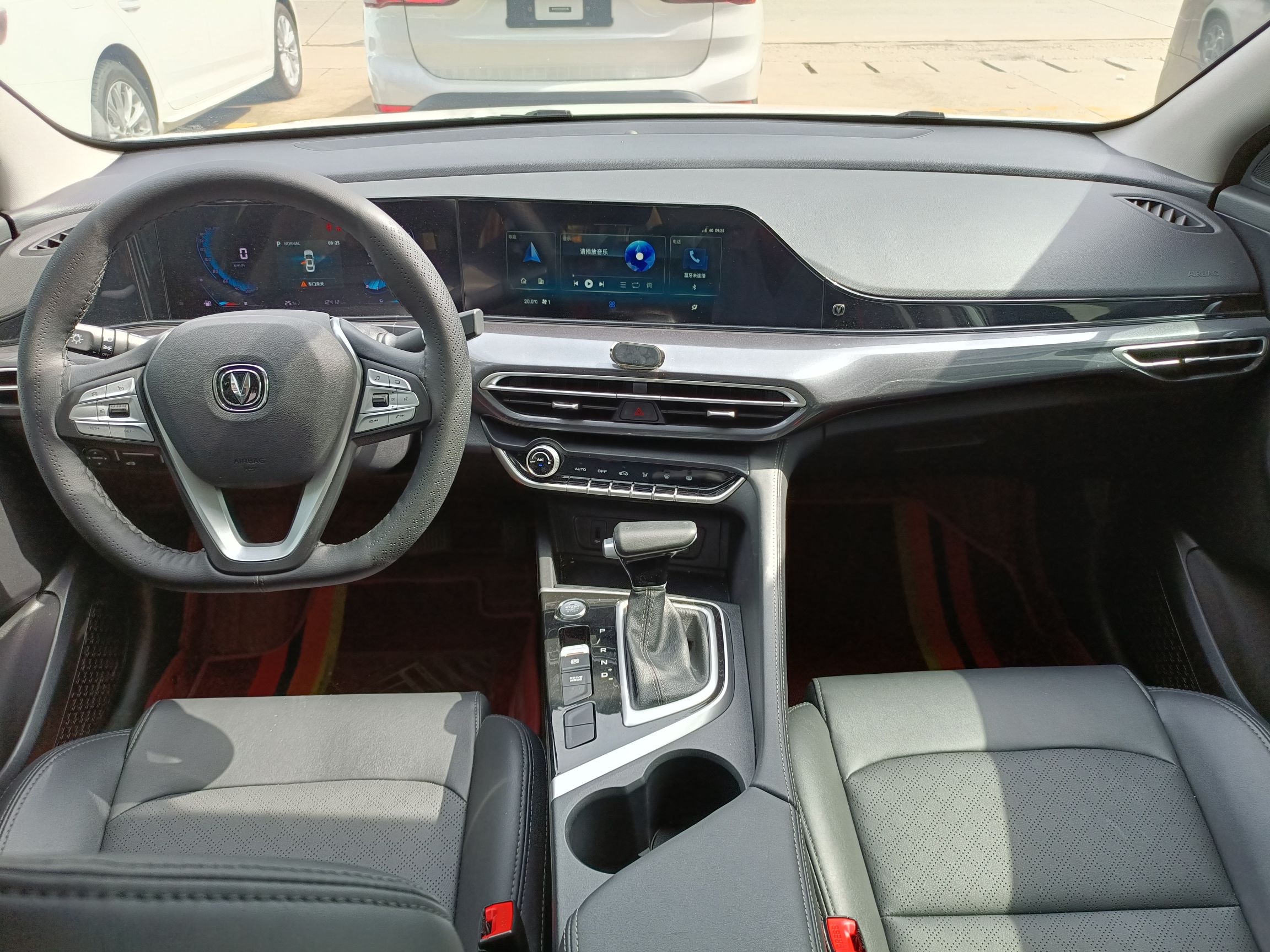 长安 逸动 2020款 plus 蓝鲸ne 1.4t gdi dct尊贵型