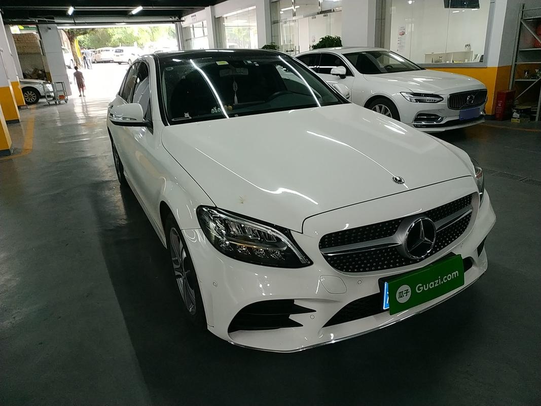 奔驰c级c260l2020款15t自动运动版国Ⅵ