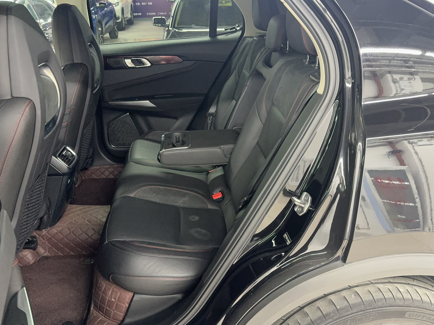 领克01 2017款 2.0T 四驱劲Pro版中控内饰7001