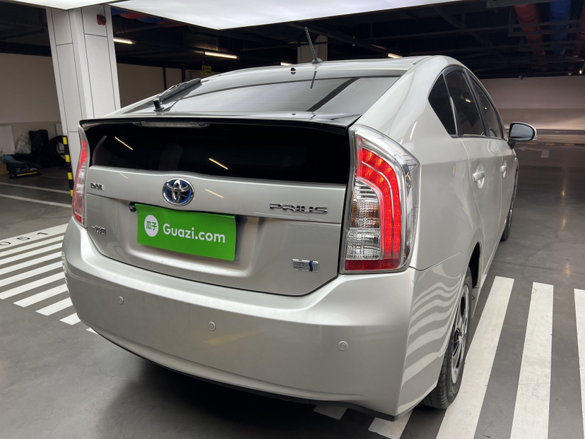 丰田 普锐斯 2012款 1.8L 豪华版车身外观6005