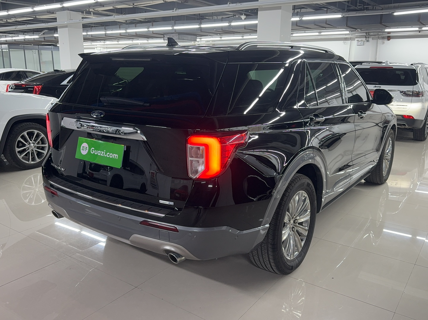 福特 探险者 2020款 EcoBoost 285 四驱钛金版 6座车身外观6003