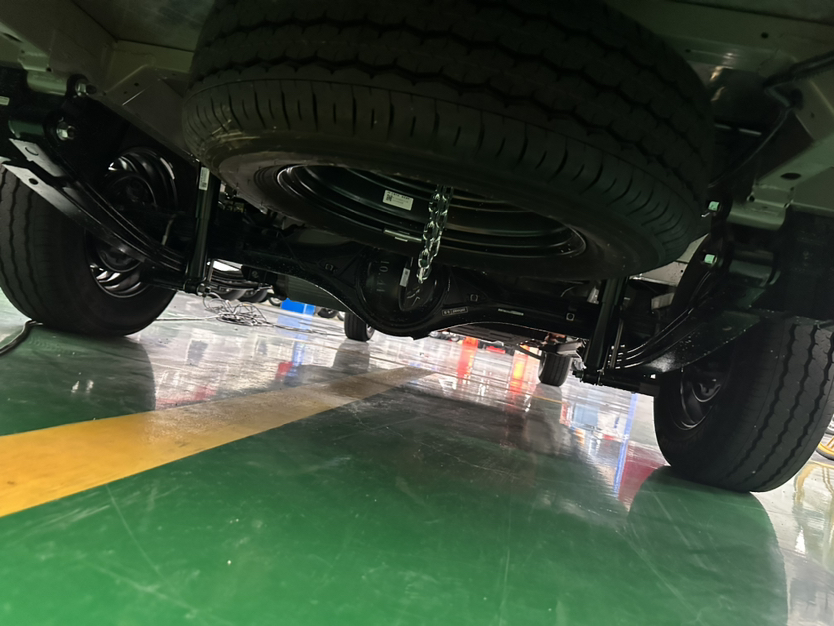 江汽集团 Van宝路 2024款 V8追梦版 宁德时代中控内饰7005