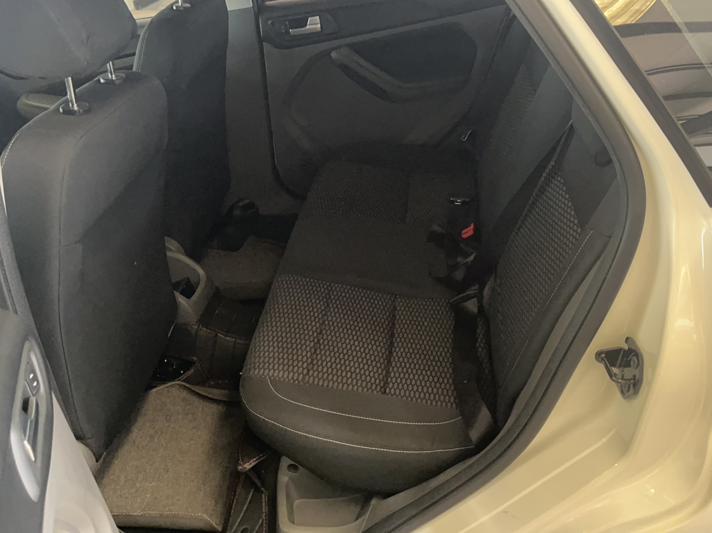 福特 福克斯 2013款 两厢经典 1.8L 自动基本型中控内饰7001