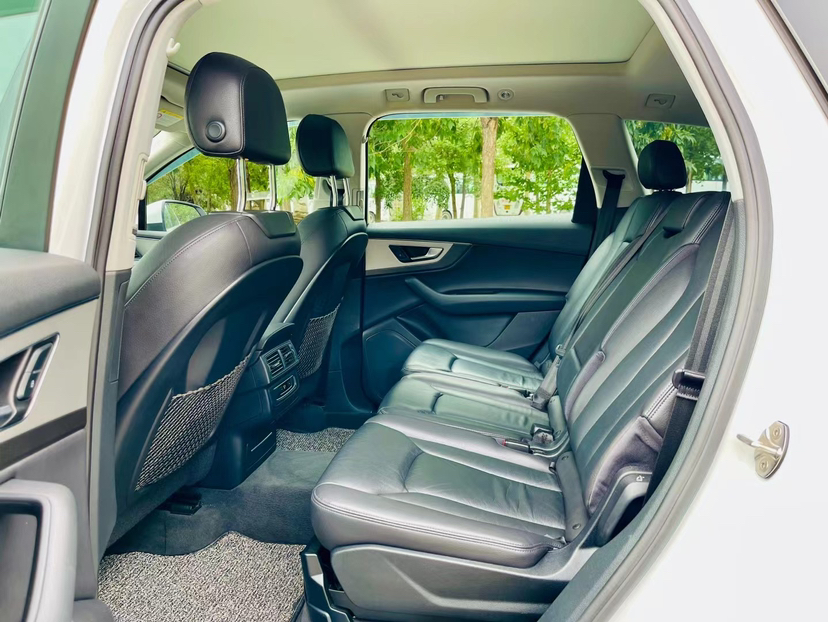 奥迪Q7 2016款 45 TFSI 技术型中控内饰7005