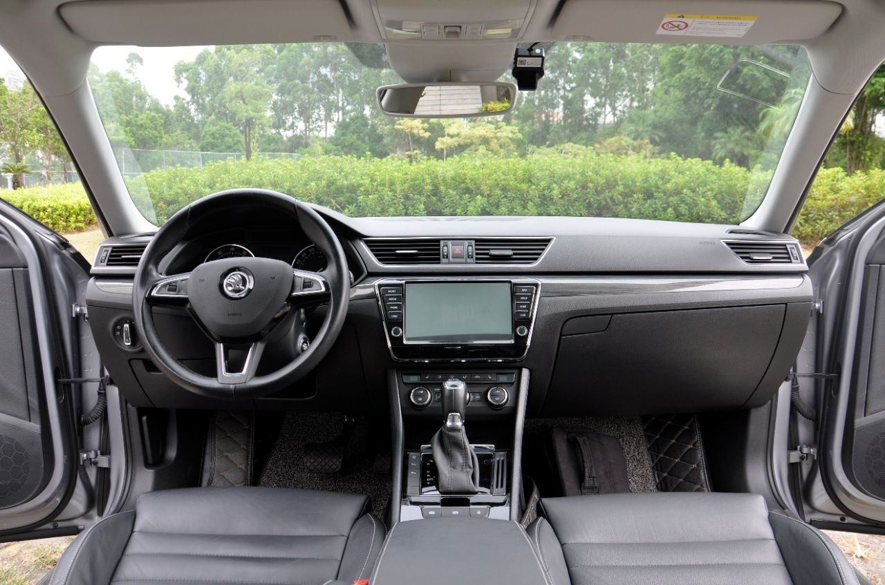 斯柯达 速派 2016款 TSI330 DSG智行版中控内饰7001