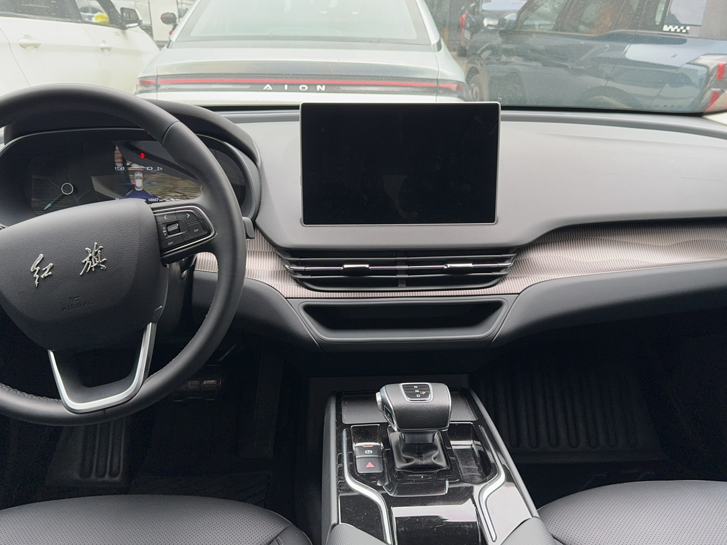 红旗E-QM5 2021款 充电 旗悦版中控内饰7003