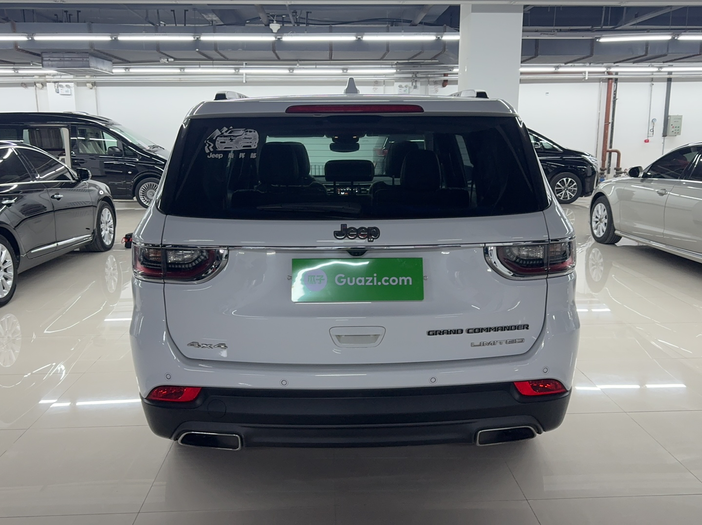 Jeep 大指挥官 2018款 2.0T 四驱尊享导航版 国V车身外观6004