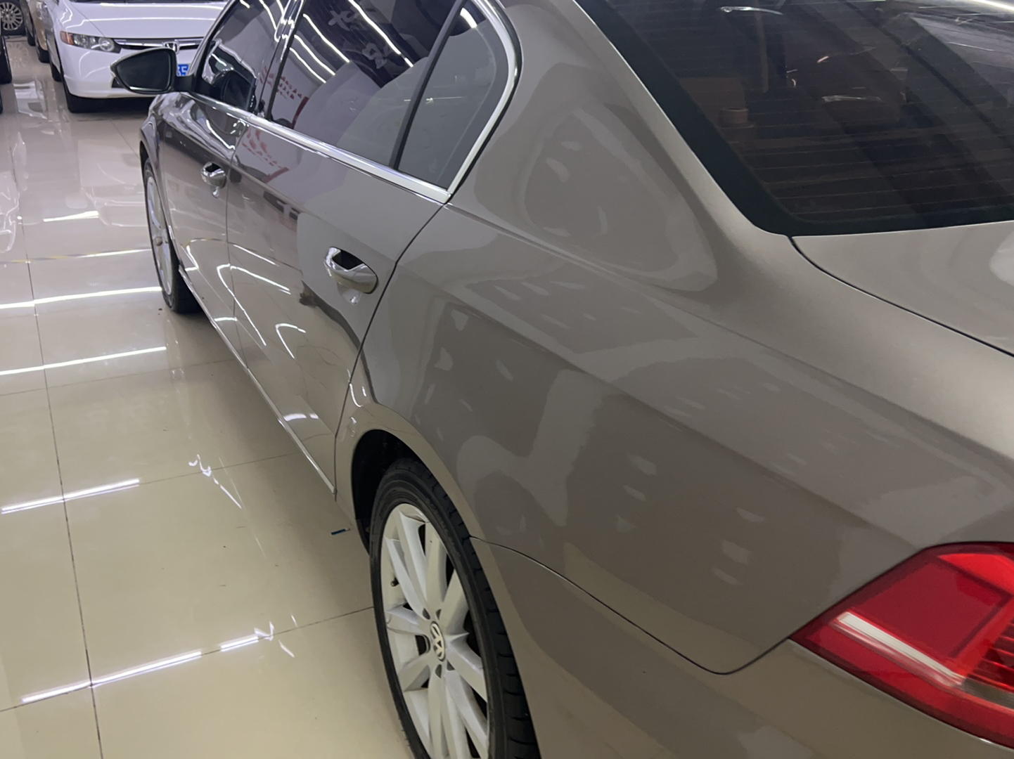 大众 迈腾 2013款 1.8TSI 尊贵型车身外观6005