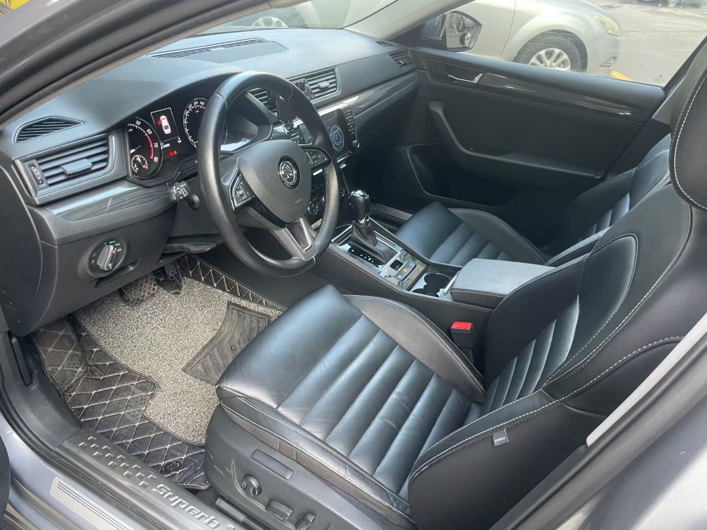 斯柯达 速派 2016款 TSI330 DSG智行版中控内饰7002