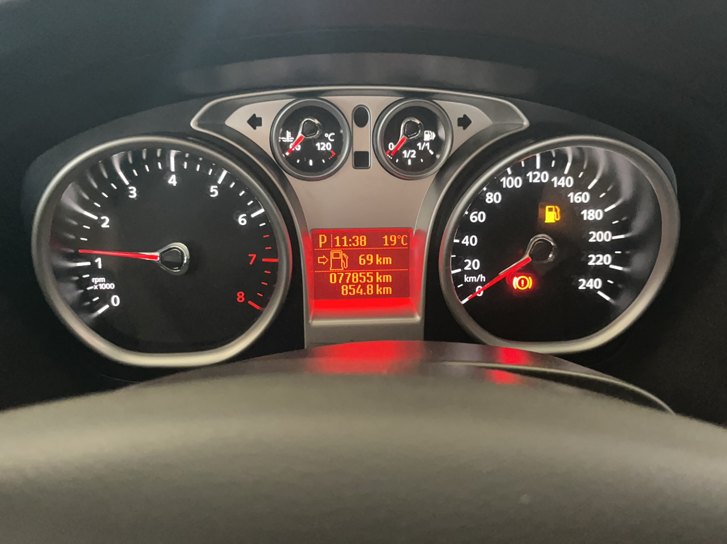 福特 福克斯 2013款 两厢经典 1.8L 自动基本型中控内饰15