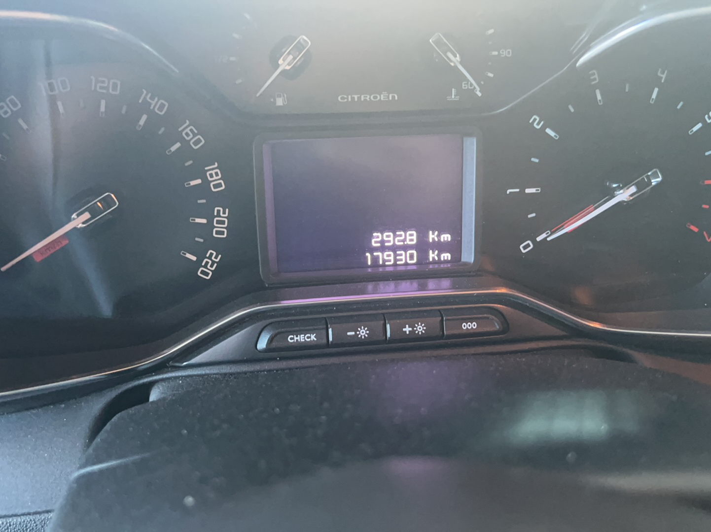 雪铁龙 云逸 C4 AIRCROSS 2018款 350THP 自动互联网逸智版中控内饰15