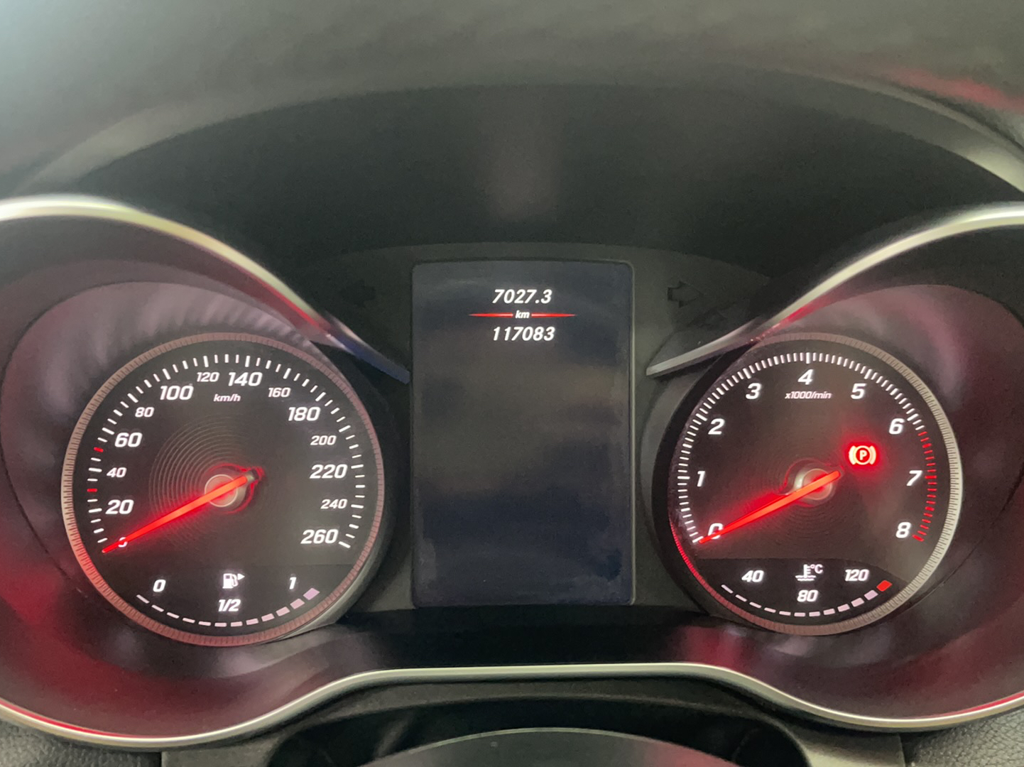 奔驰C级(进口) 2018款 C 200 旅行轿车中控内饰15