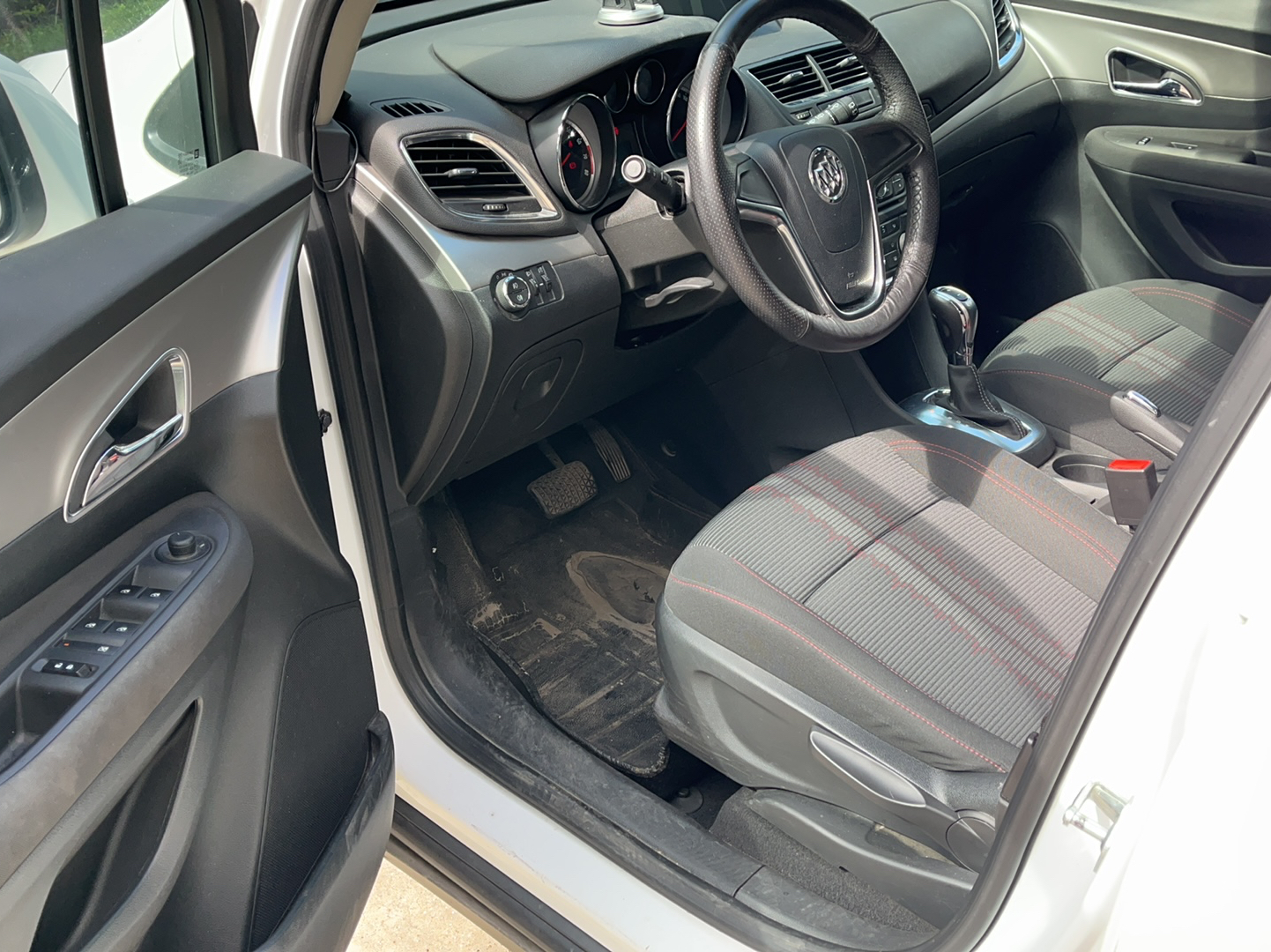 别克 昂科拉 2015款 1.4T 自动两驱都市精英型中控内饰7002