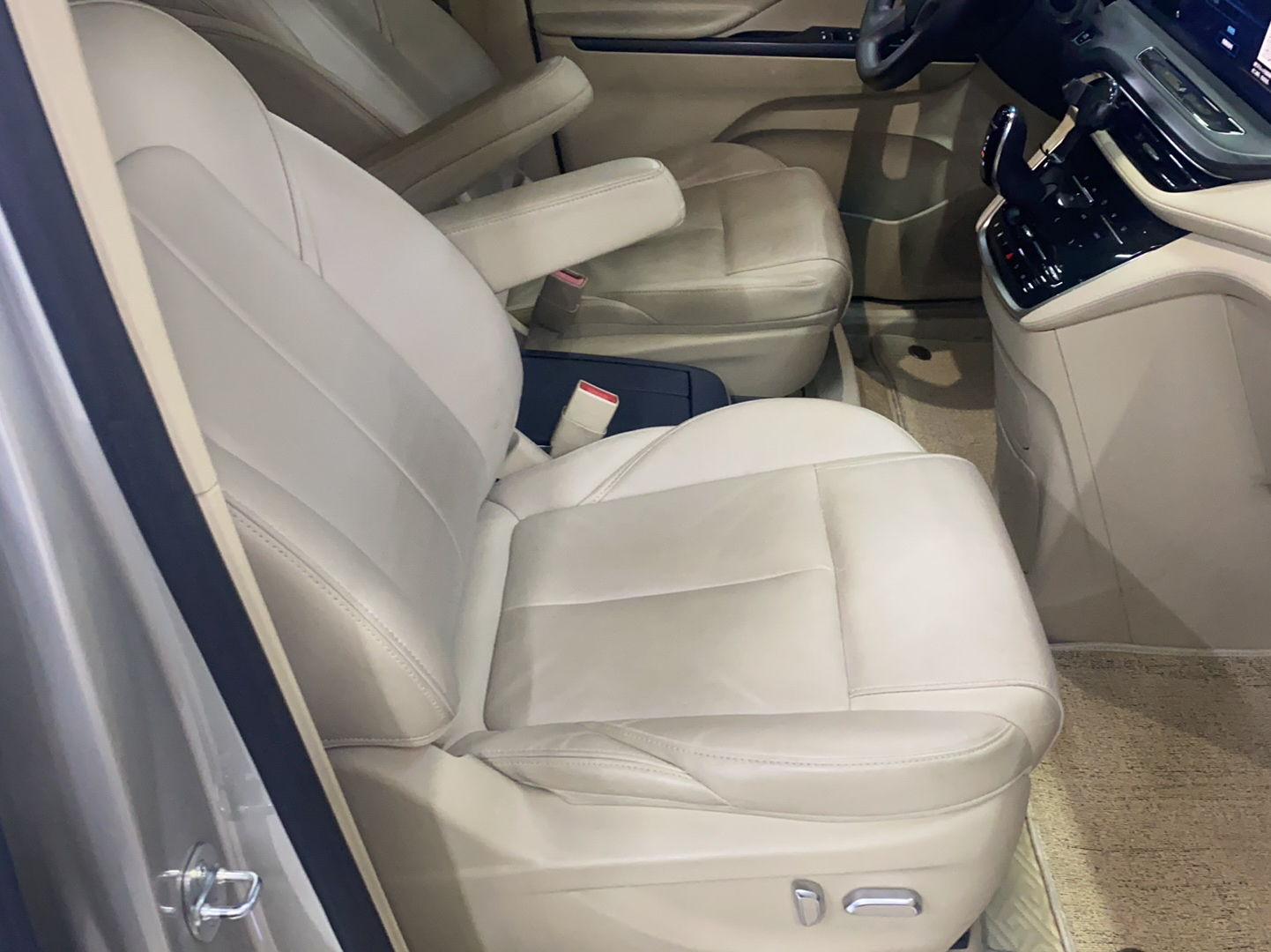 别克GL8 2022款 ES陆尊 653T 尊享型局部细节41