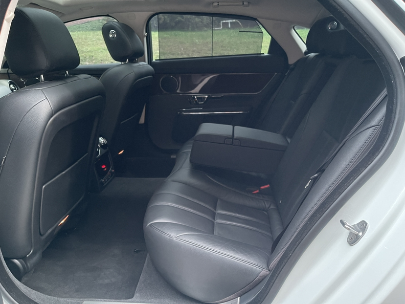 捷豹XJ 2018款 XJL 3.0 SC 两驱典雅商务版中控内饰7004