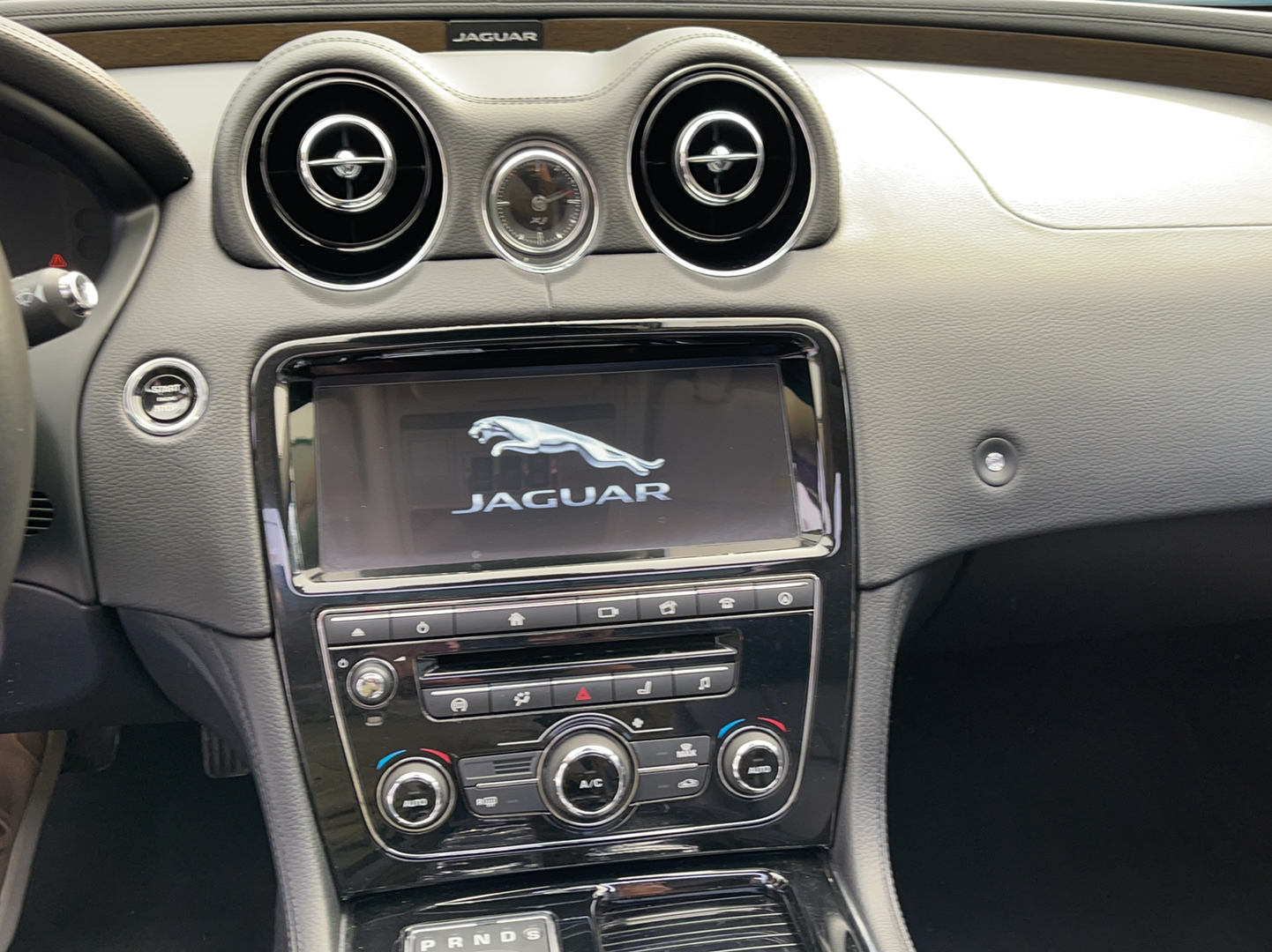 捷豹XJ 2018款 XJL 3.0 SC 两驱典雅商务版局部细节16