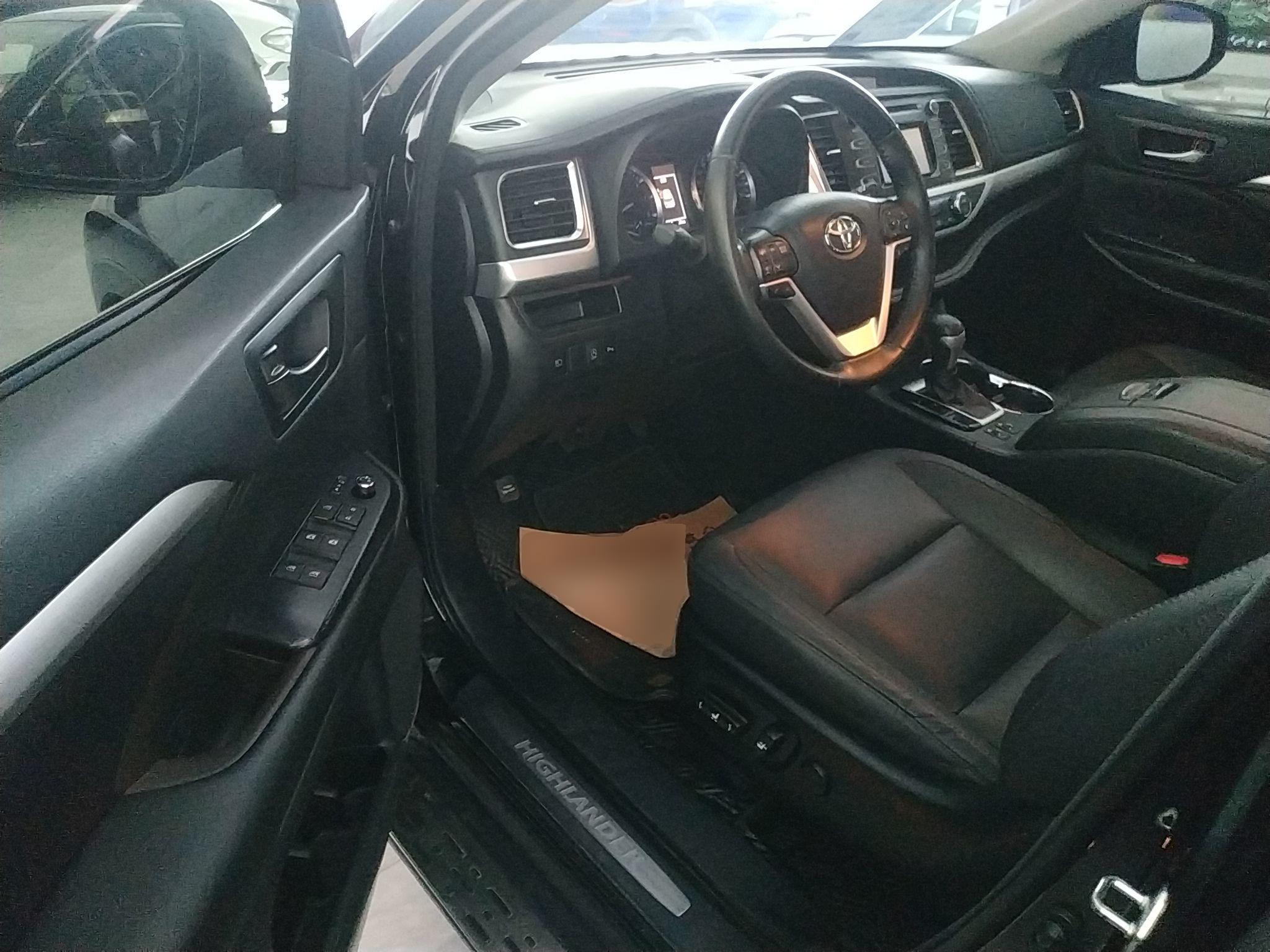 丰田 汉兰达 2018款 2.0T 四驱豪华版 7座 国VI