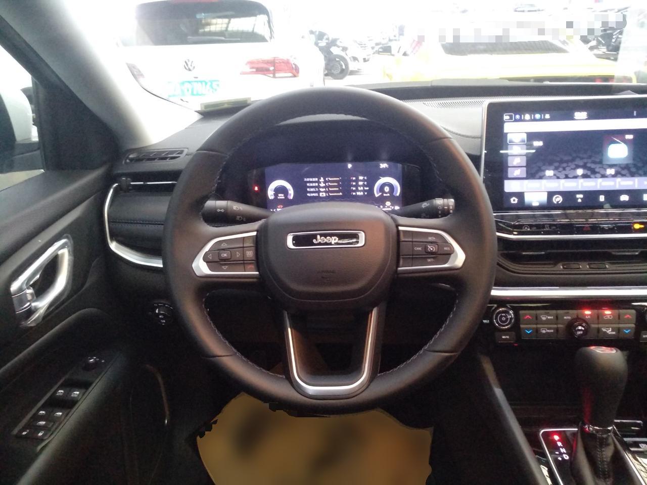 Jeep 指南者 2021款 220T 自动精英版