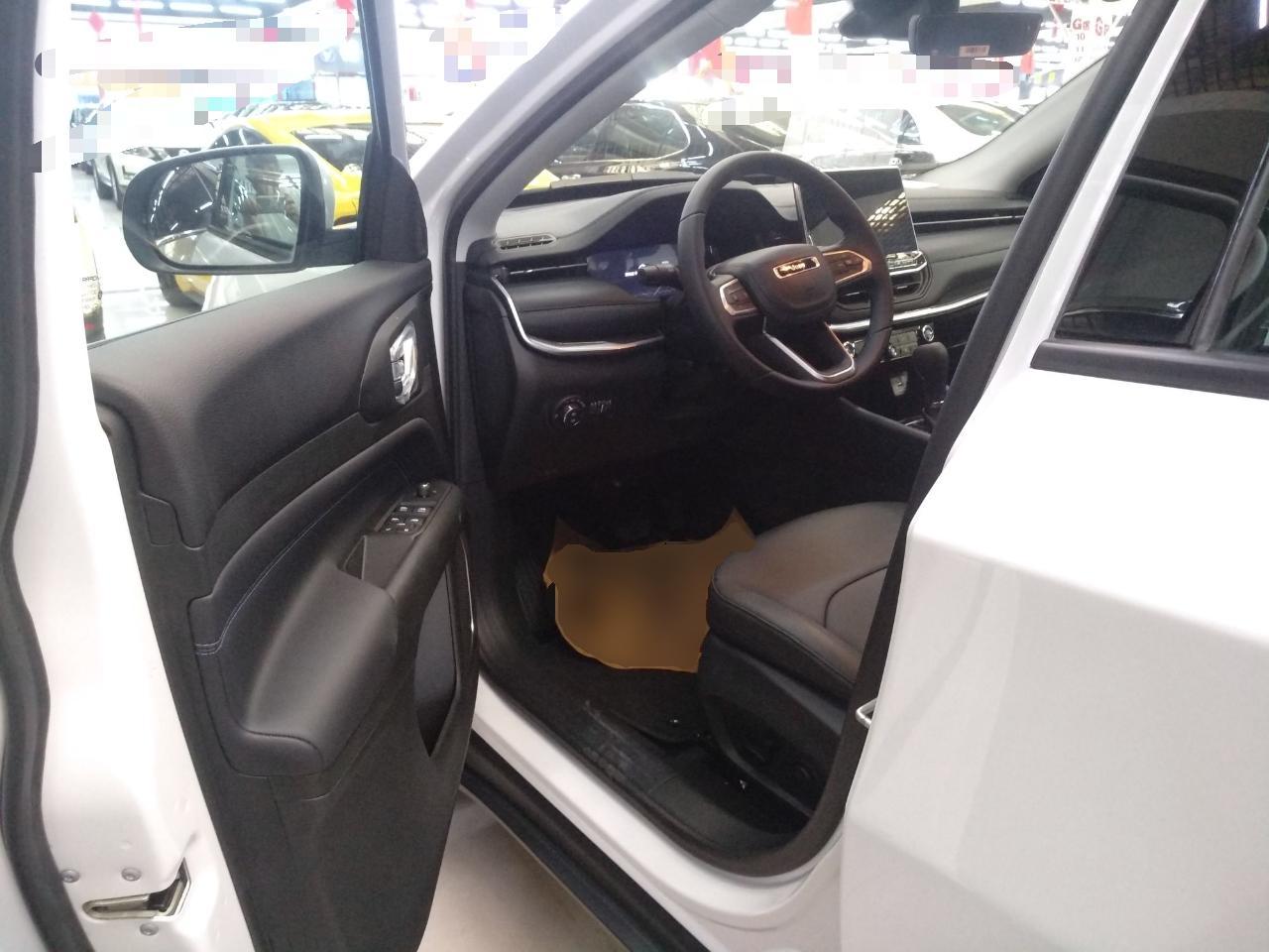 Jeep 指南者 2021款 220T 自动精英版