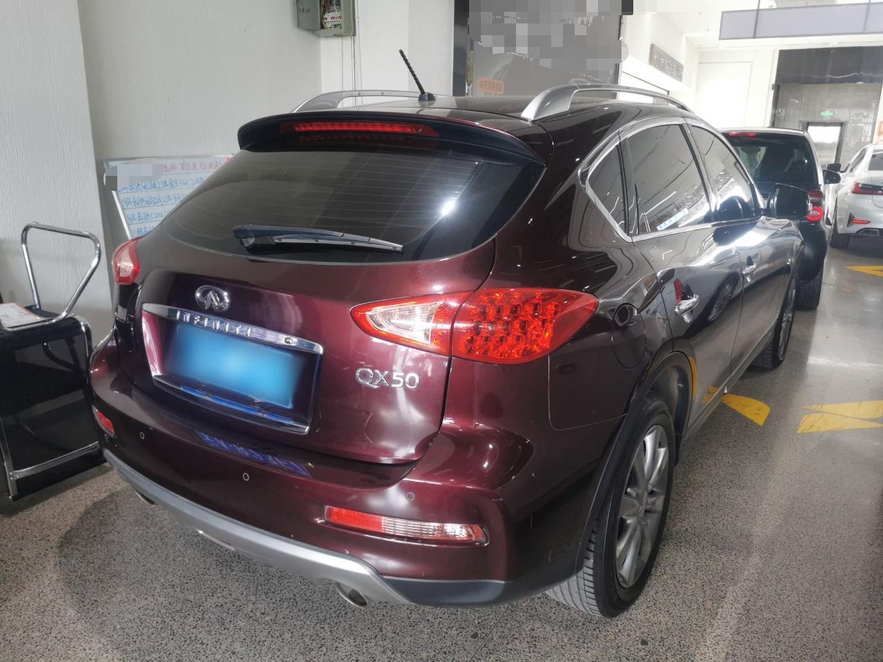 英菲尼迪QX50 2015款 2.5L 舒适版