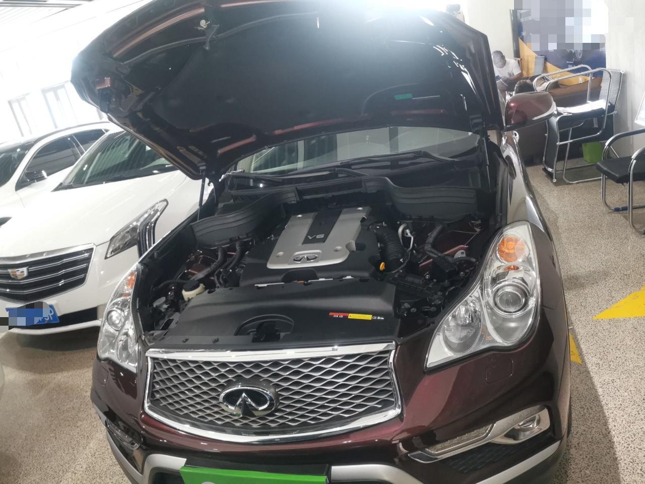 英菲尼迪QX50 2015款 2.5L 舒适版