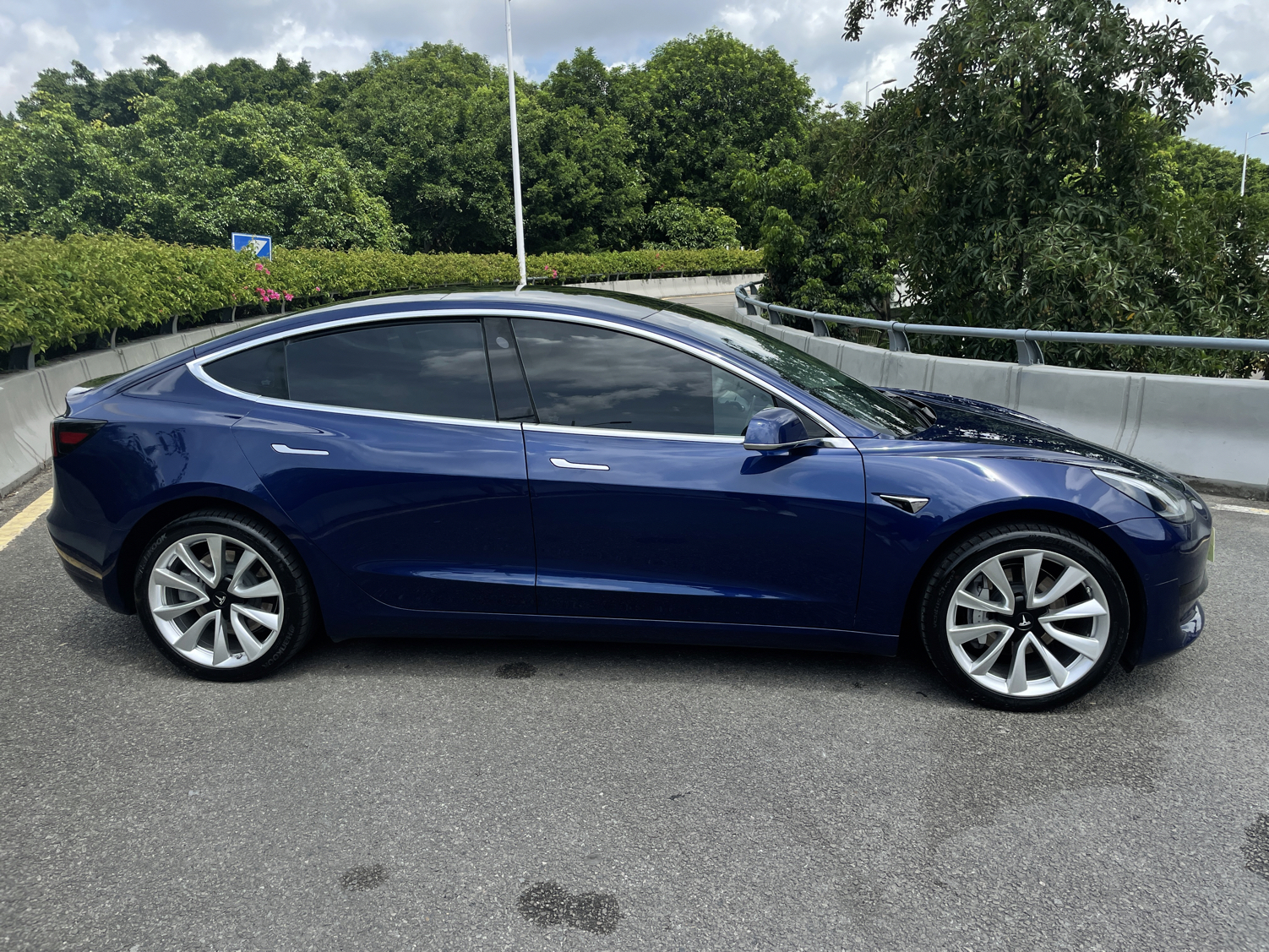 特斯拉 Model 3 2019款 标准续航后驱升级版