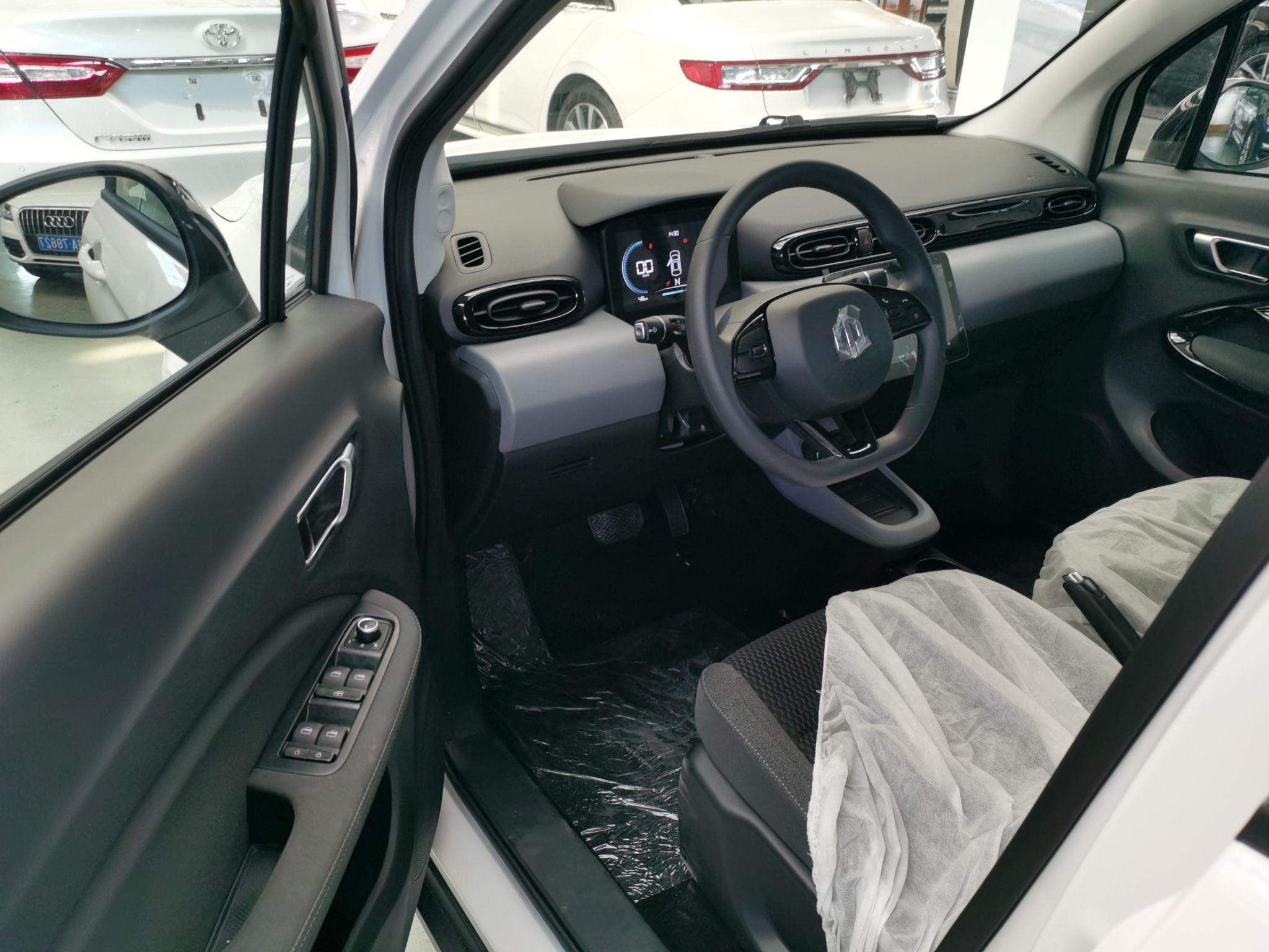 零跑汽车 零跑T03 2021款 400轻享版